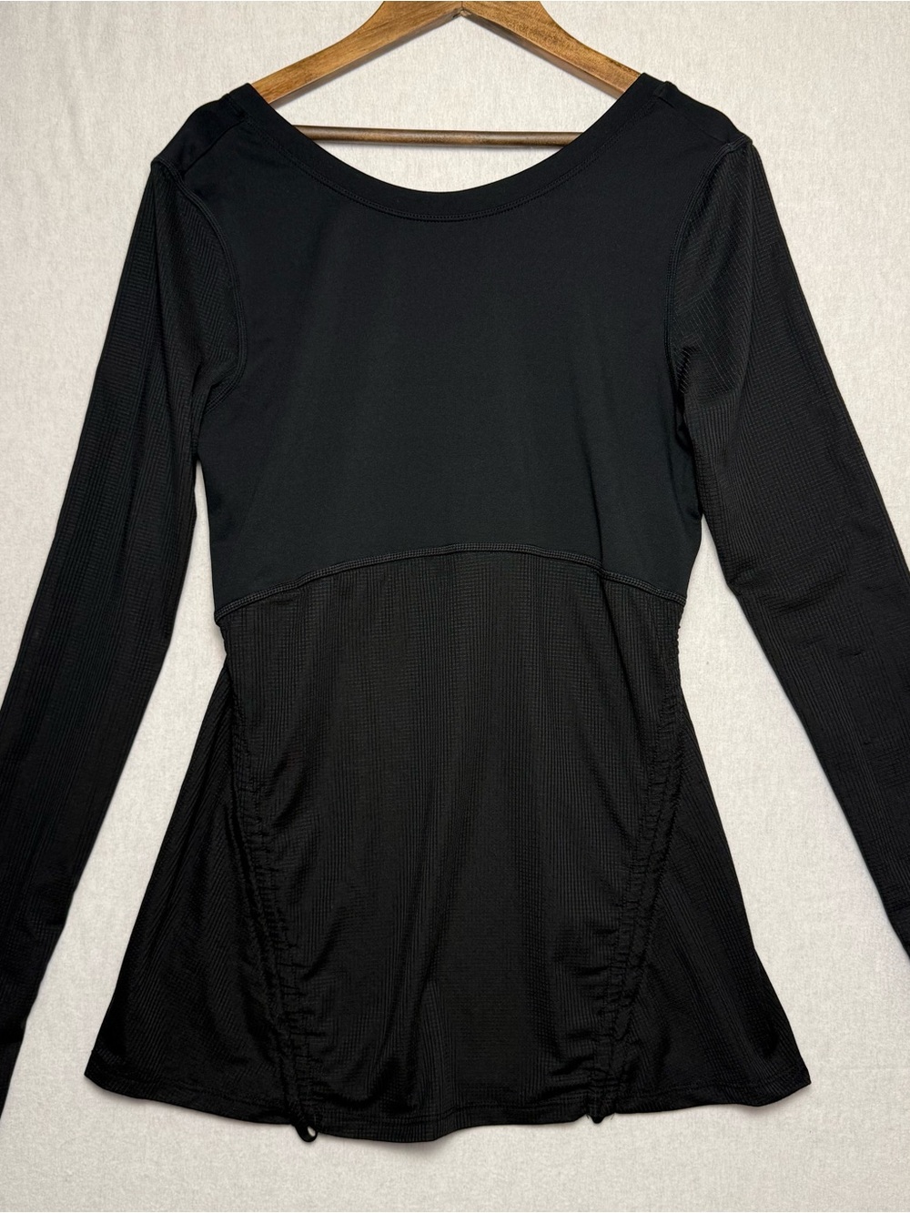 Fabletics Women's Cashel Scoop Back Long Sleeve Workout Top - Black - Small